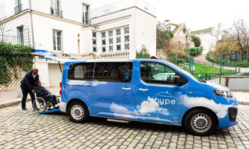 Stellantis and Hype launch 50 hydrogen taxis in Paris