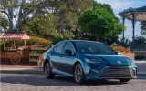 The 2025 Toyota Camry Hybrid: A Review and Comparison